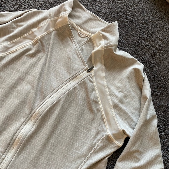 New Balance Anticipate Jacket in Sea Salt Heather - Picture 4 of 7